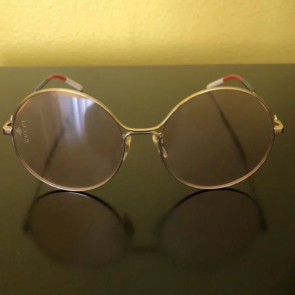 Gucci Round Thin Gold Framed Sunglasses With Case, Dust Bag  display picture 3